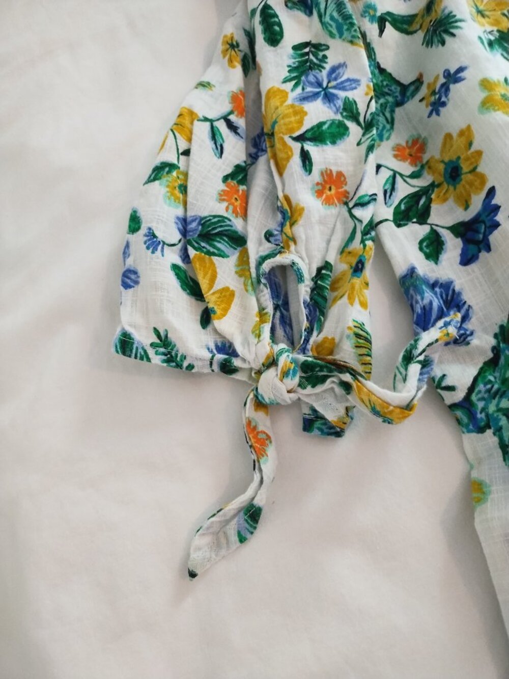 Old Navy Off-shoulder Floral Top - Picture 5 of 9